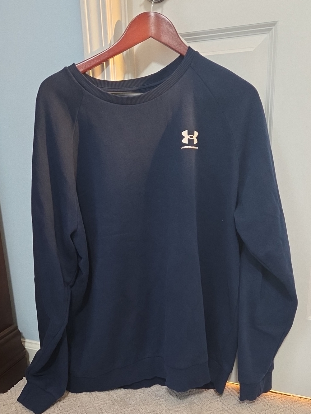 Under Armour Men's Dark Navy Crewneck Long sleeve with Chest Logo
